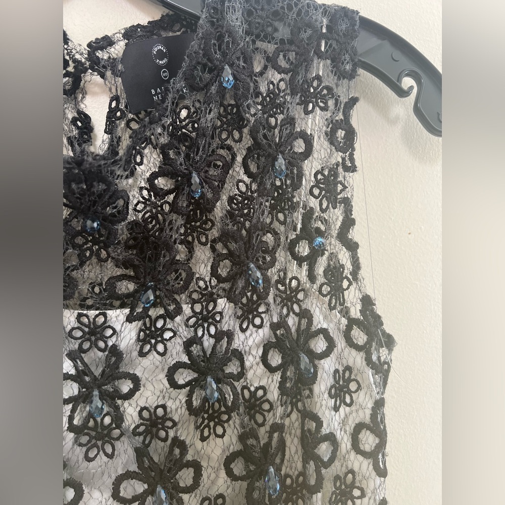 Elegant Black Lace Evening Dress - Picture 5 of 9